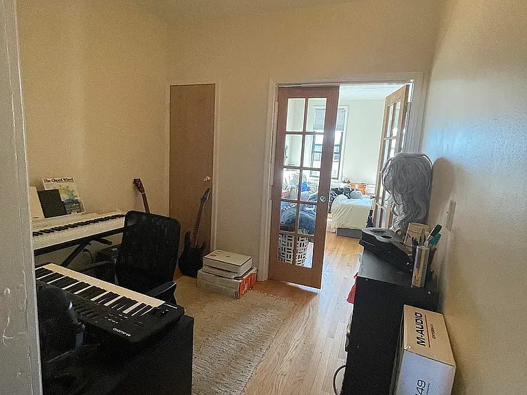 1037 Flushing Ave #3R — Photo 5