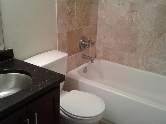 2nd image of 700 E 8th St Unit 10E