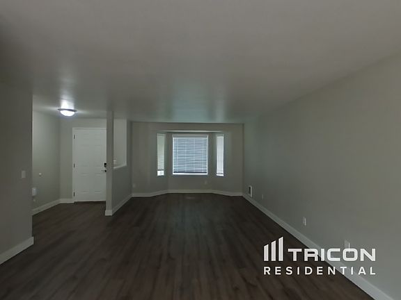 3rd image of 20813 106th St E