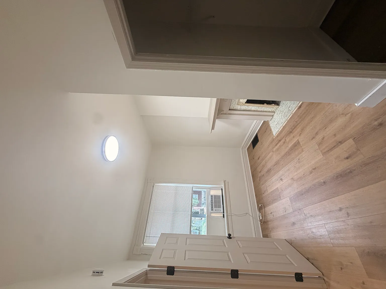 3 bed, 1056 sqft, $1,395 — Photo 4
