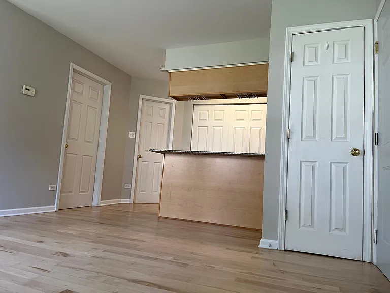 1303 Wyndham Dr — Photo 3