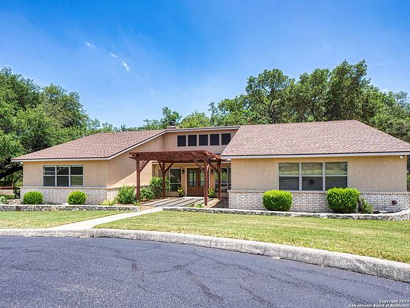 2nd image of 321 SHAYLA LN