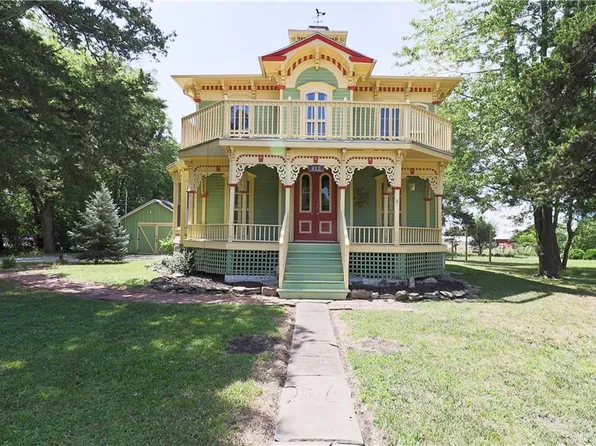 812 W 4th Ave, Garnett, KS 66032