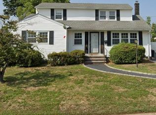 243 Lee Ave, Hicksville, NY 11801