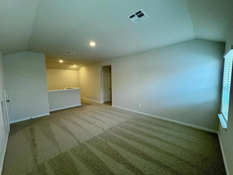 117 Docile Loop — Photo 24
