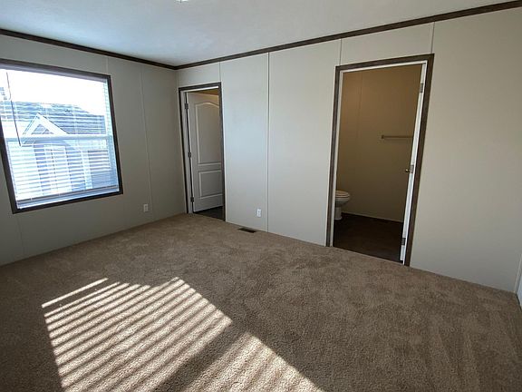 5th image of 59571 Clark Ct