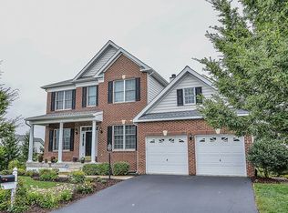 43075 Holly Tree Ln, Chantilly, VA 20152
