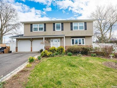 18 Griggs Drive, Greenlawn, NY, 11740