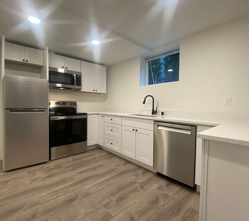 1st image of 1418 2nd Ave W #C