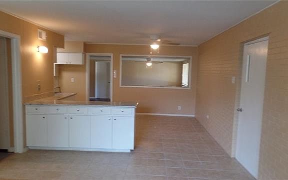 5th image of 1802 Glengarry Dr