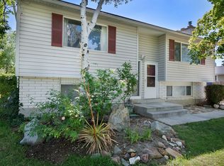 10579 S Primrose Dr, White City, UT 84094
