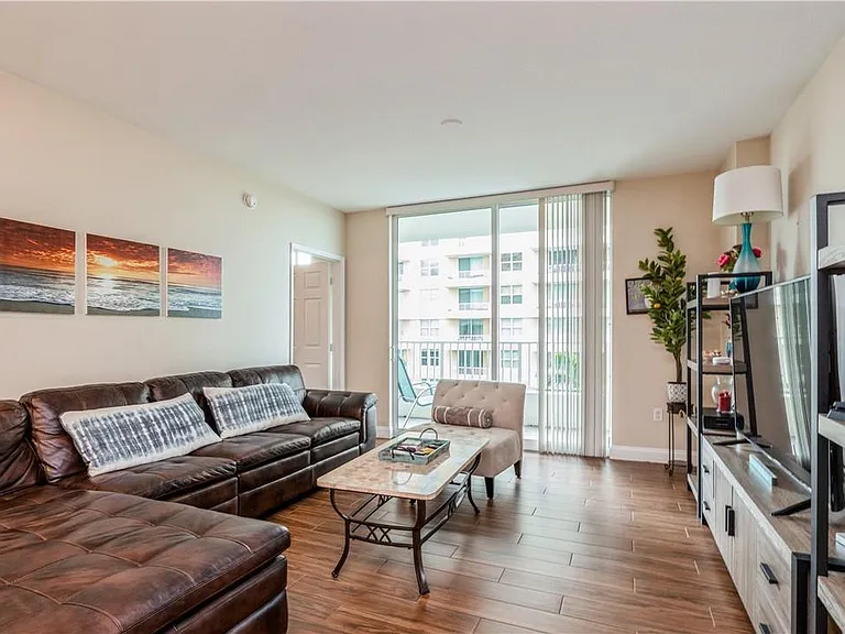 625 Casa Loma Blvd #705 — Photo 6
