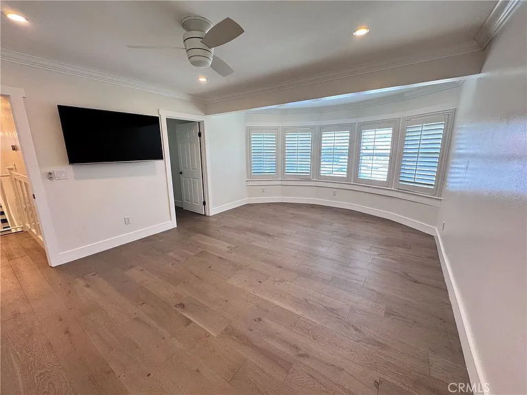 2716 S La Salle Ave — Photo 27