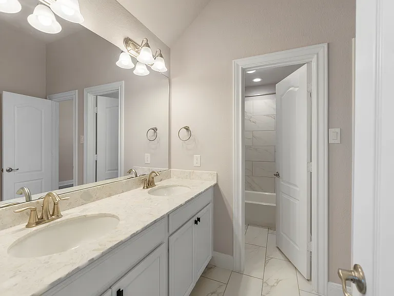 1524 N Bluebonnet Ln — Photo 11