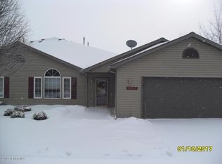 1705 Carriage Homes Dr SW #B, Austin, MN 55912