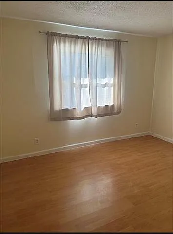 517 Diplomat St — Photo 10