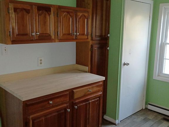 5th image of 7105 Wainwright Ave