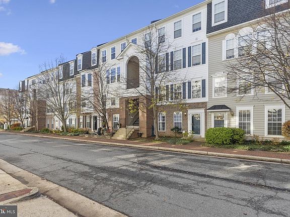 3rd image of 5064 Donovan Dr #426