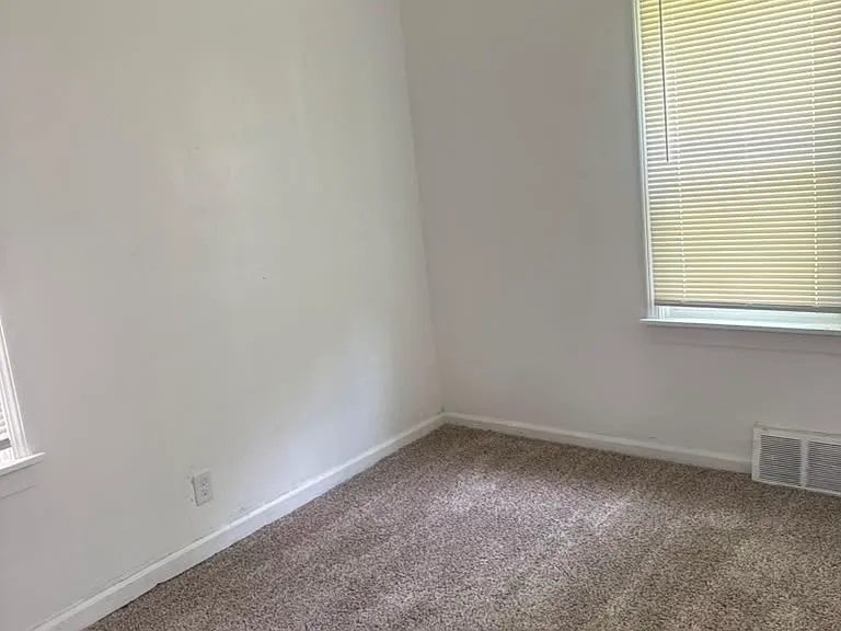 20632 Tireman St — Photo 13
