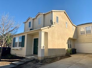 375 Port Ln, Greenfield, CA 93927