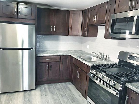 2nd image of 42 Oakland Ave APT 16