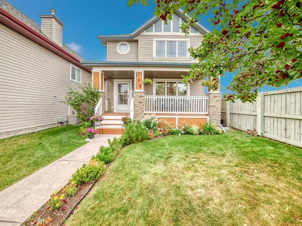 198 N Copperfield Gdns SE, Calgary, AB T2Z 4C2