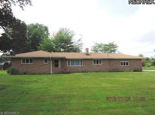 2195 N Leavitt Rd NW, Leavittsburg, OH 44485