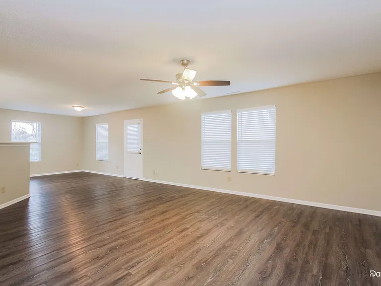 1363 White Birch Ln — Photo 5