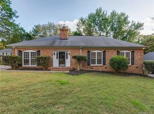 2609 Fernbank Dr, Charlotte, NC 28226