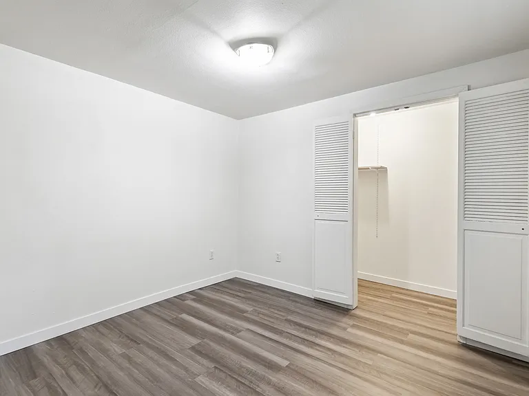 4326 NE Maywood Pl — Photo 13