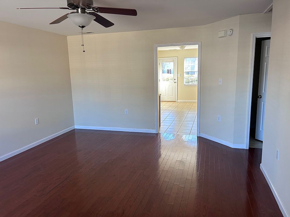 1st image of 1620 Manchester Trl NE