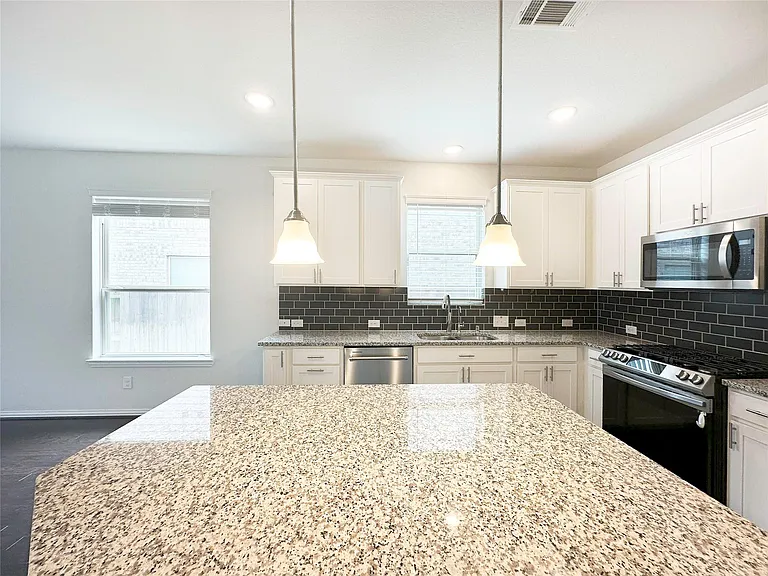 23610 Carducci Dr — Photo 11
