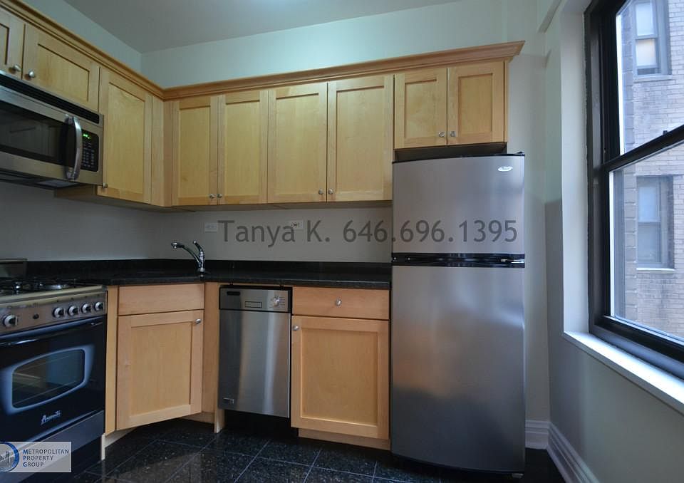 2nd image of 140 E 56th St APT 9B