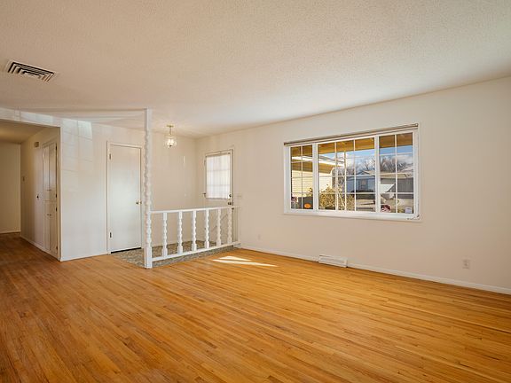 3rd image of 3413 Harwood Ct NE