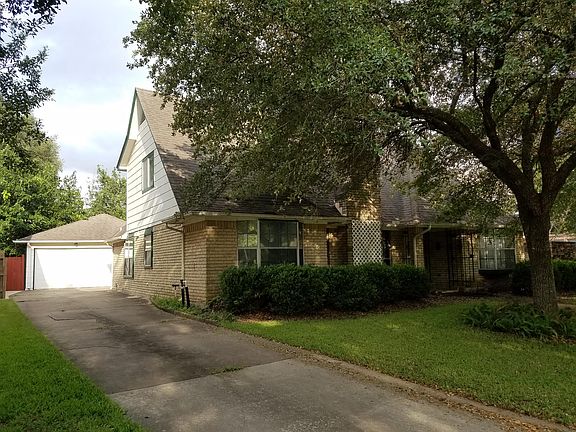 2nd image of 4011 Ash Hollow Dr