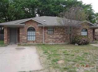 414 Matt Ln, Arlington, TX 76012