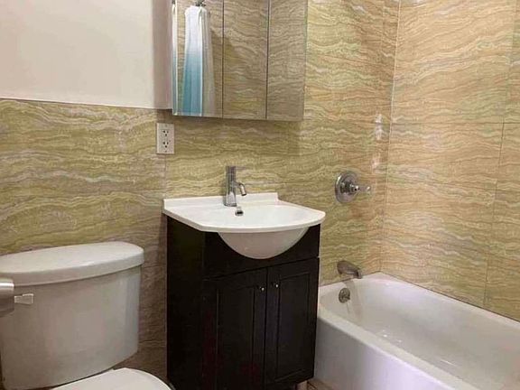 3rd image of 427 Third Avenue Gdn #1