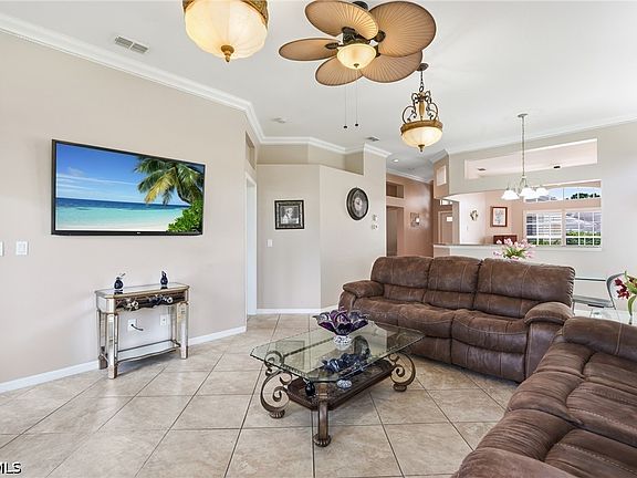 3rd image of 12793 Devonshire Lakes Cir