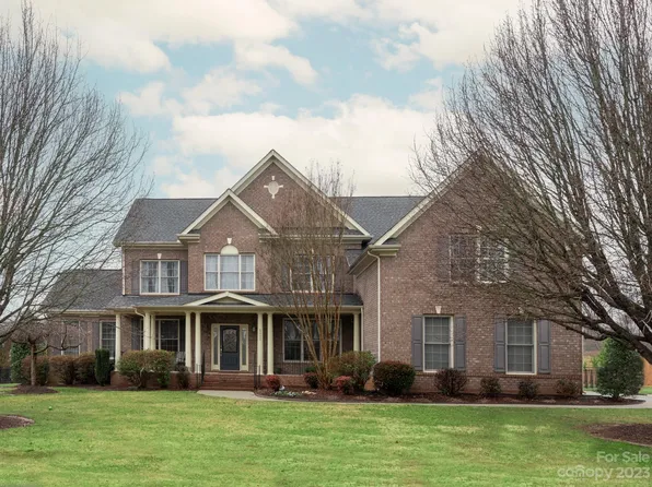 5022 Dockside Ct, Matthews, NC 28104