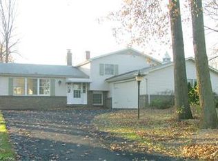 2340 Birch Trace Dr, Youngstown, OH 44515