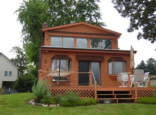 250 Lippincott Ln, Fox Lake, IL