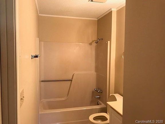4th image of 376 Winecoff St
