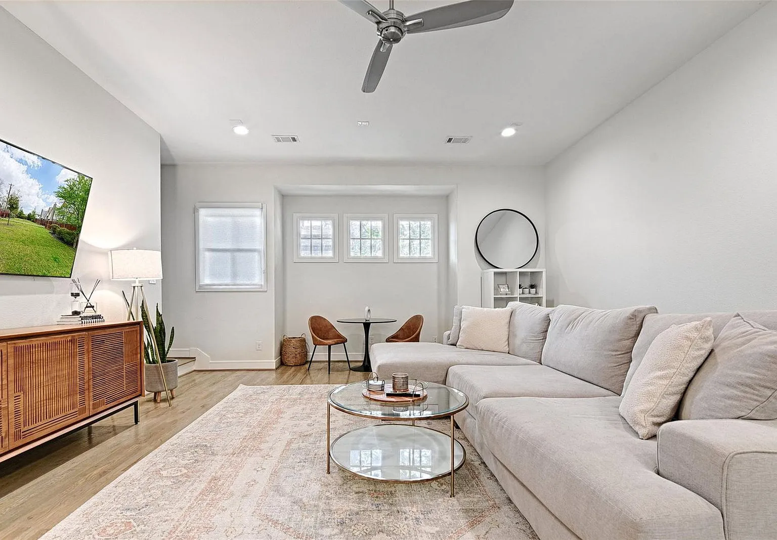 2 bed, 2.5 bath, 1508 sqft, $3,195 — Photo 2