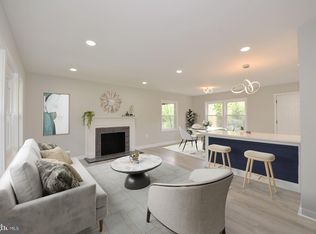 2 Ridge Dr, Indian Head, MD 20640