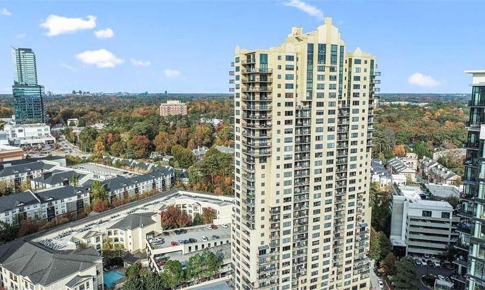 1st image of 3481 Lakeside Dr NE APT 902