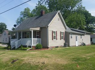 206 E Hawkins St, Pinckneyville, IL 62274