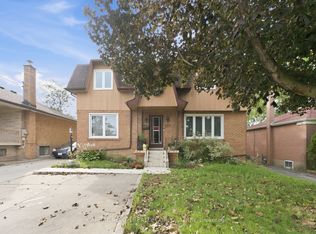 211 Epsom Downs Dr #3, Toronto, ON M3M1S8