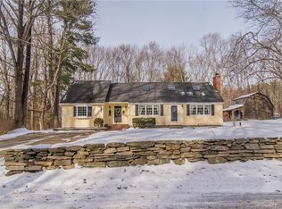 30 E Marcy Ln, Thompson, CT 06277