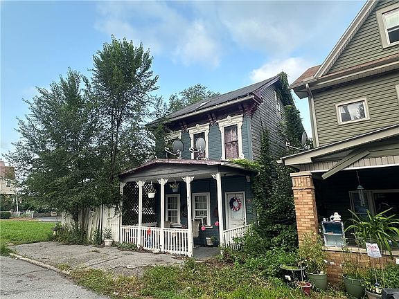 5th image of 914 4th Ave