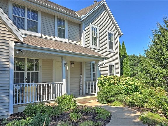 5th image of W5002 Farm Village Ln